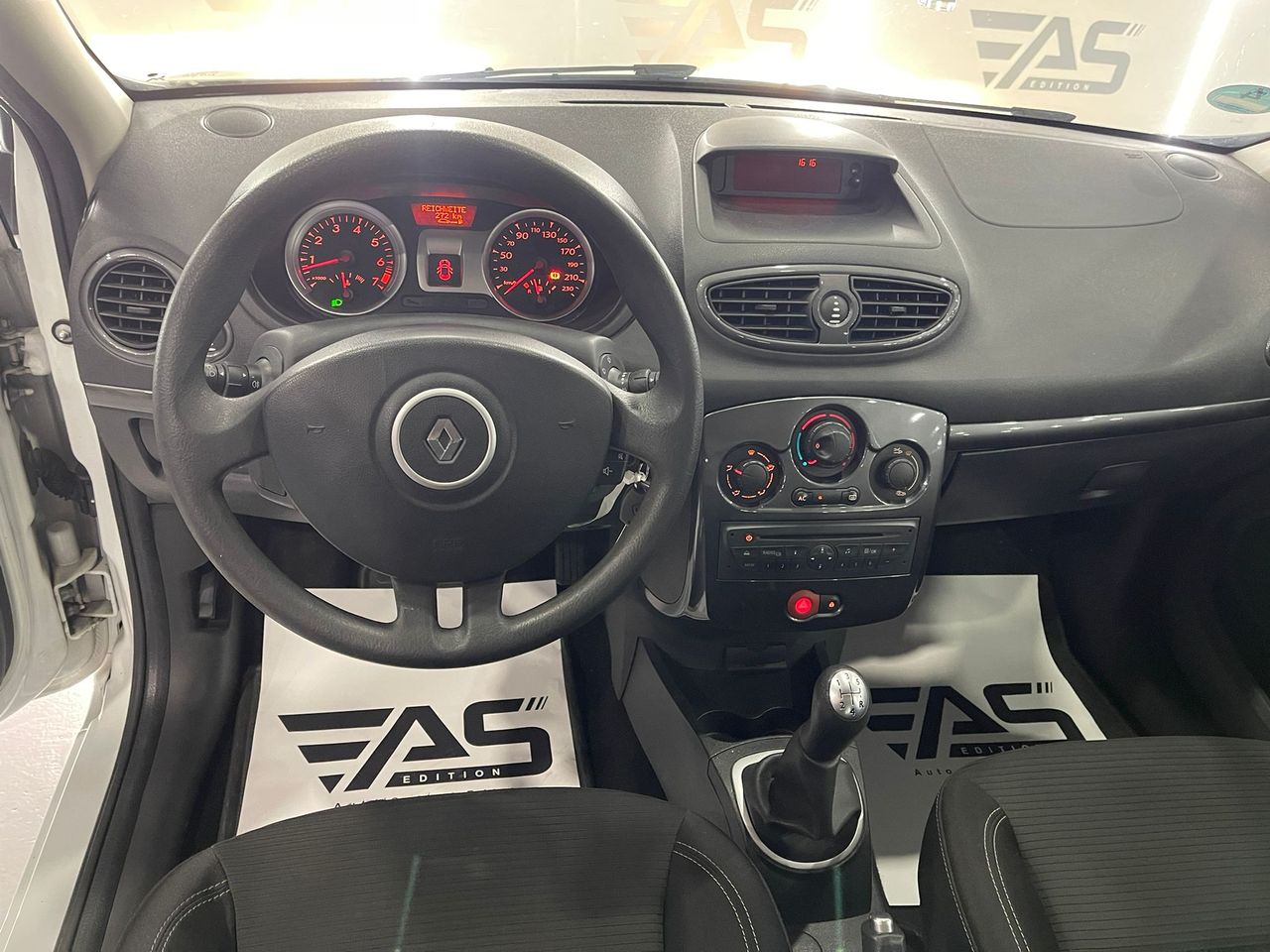 Imagen 131 del Renault Clio en Auto Select Edition, Figueres