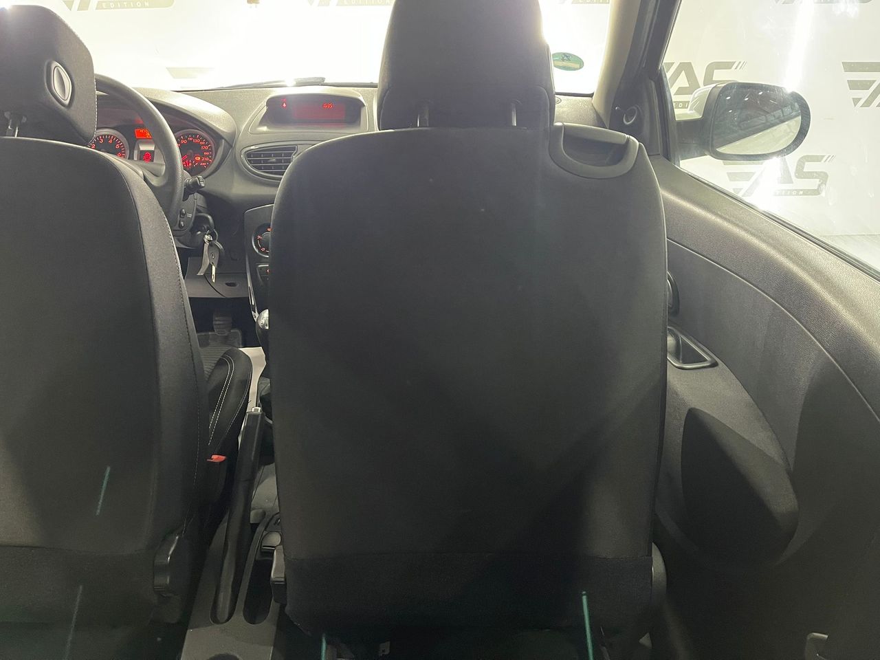 Imagen 141 del Renault Clio en Auto Select Edition, Figueres