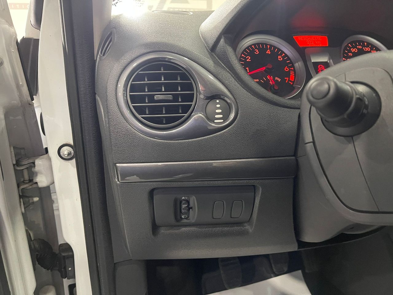 Imagen 154 del Renault Clio en Auto Select Edition, Figueres