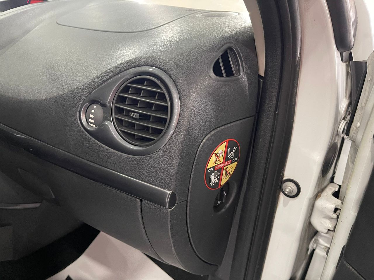 Imagen 123 del Renault Clio en Auto Select Edition, Figueres