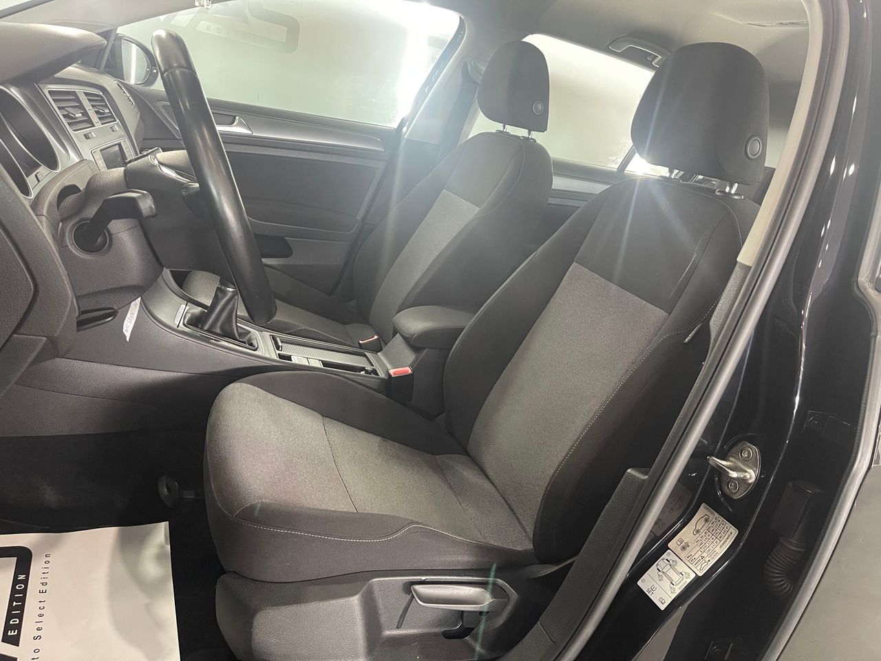 Imagen 143 del Volkswagen Golf en Auto Select Edition, Figueres