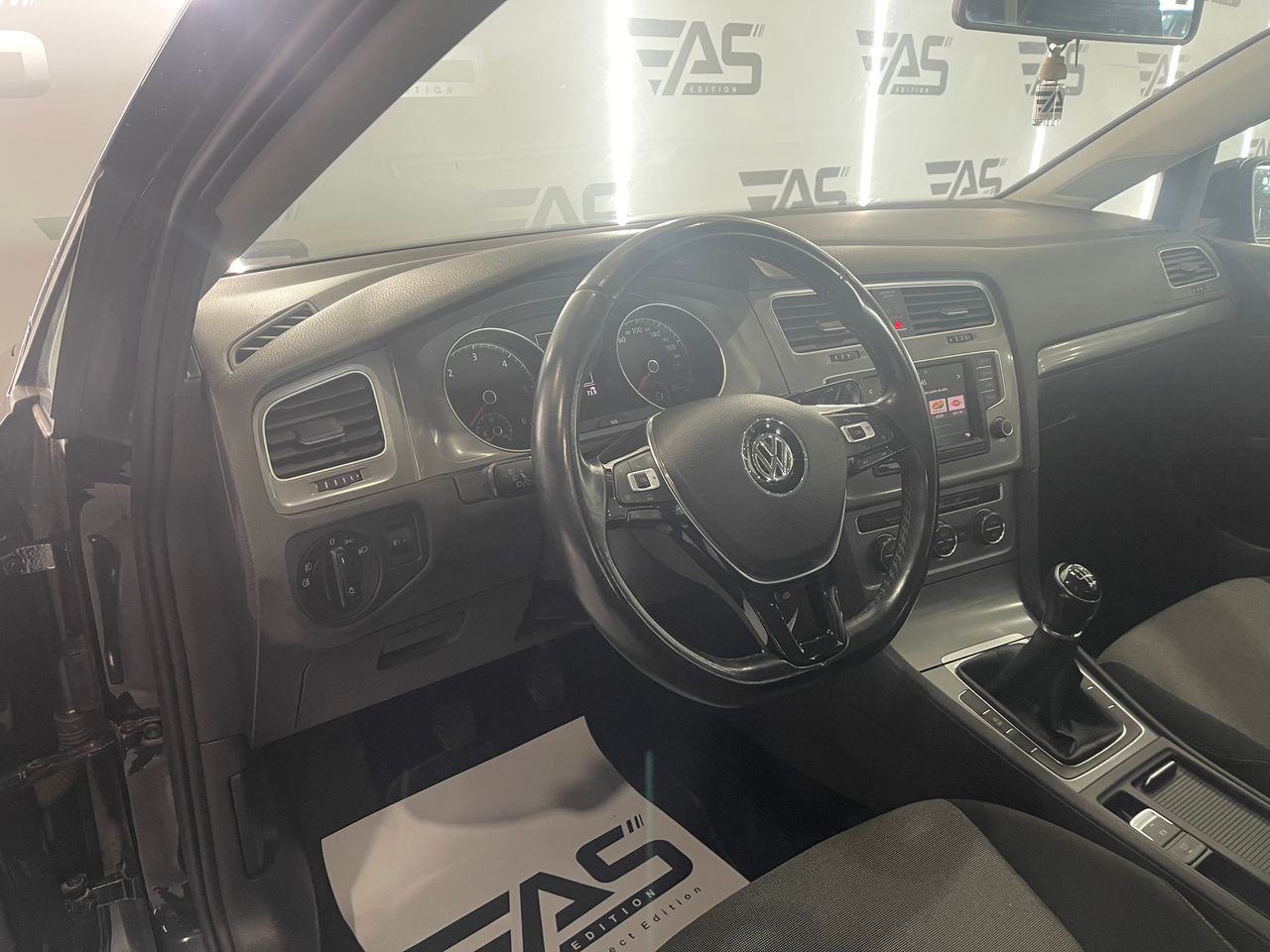 Imagen 82 del Volkswagen Golf en Auto Select Edition, Figueres