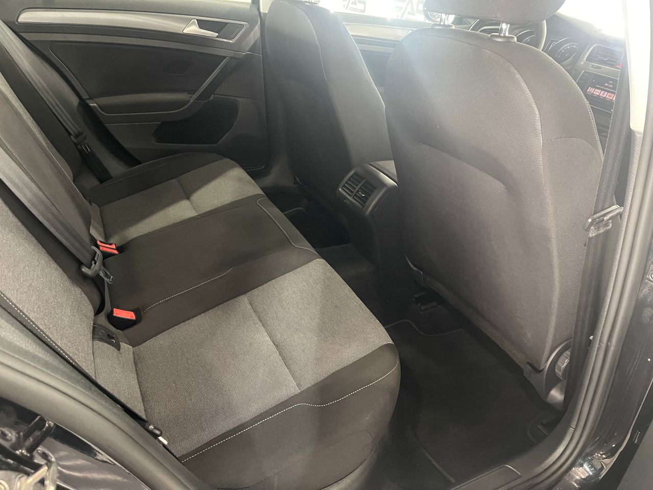 Imagen 101 del Volkswagen Golf en Auto Select Edition, Figueres