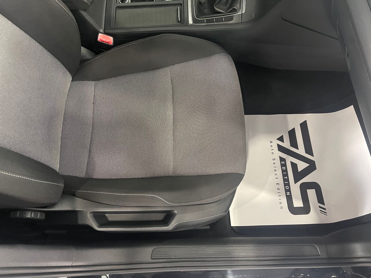 Imagen 110 del Volkswagen Golf en Auto Select Edition, Figueres