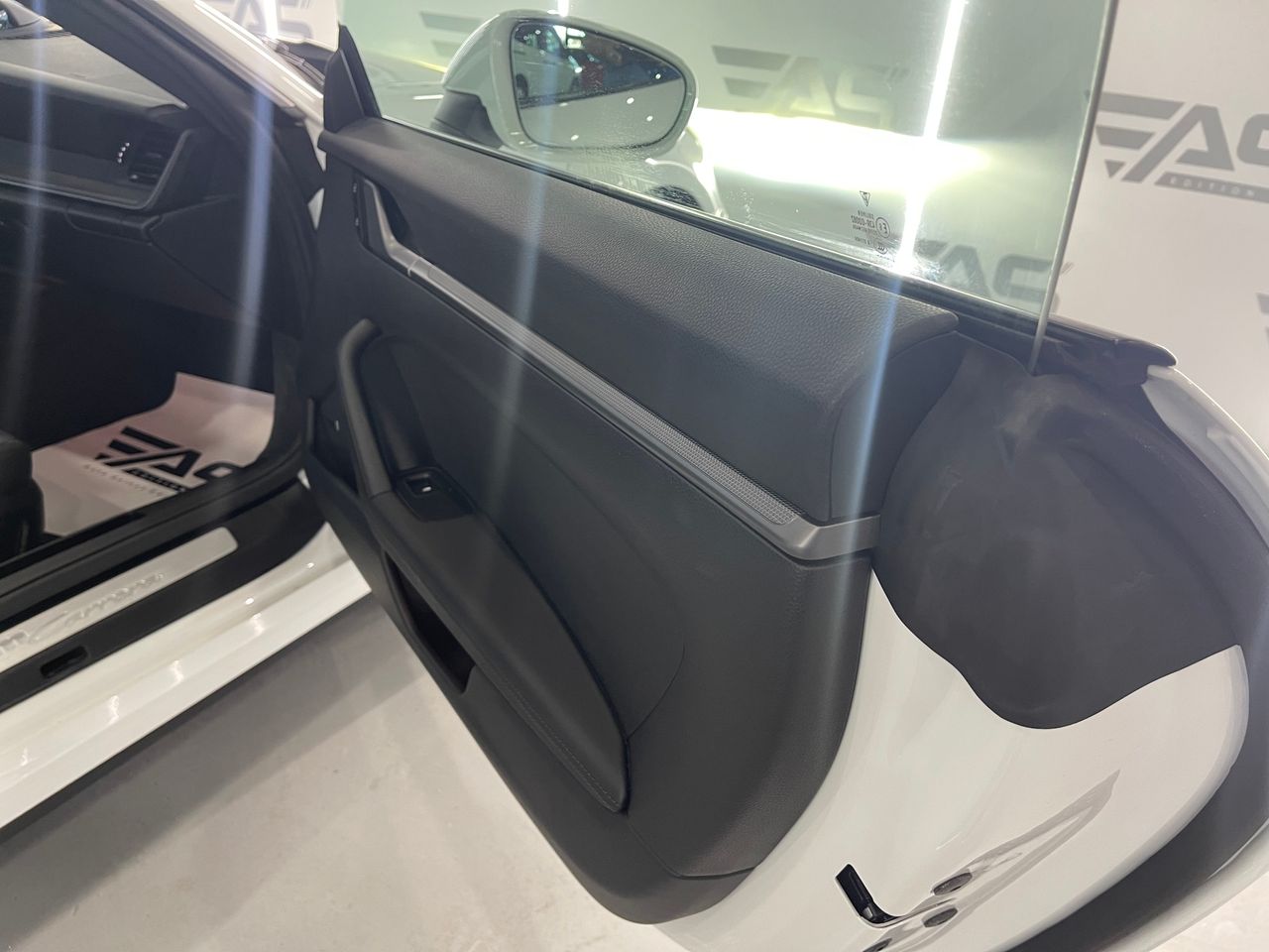 Imagen 139 del Porsche 911 en Auto Select Edition, Figueres