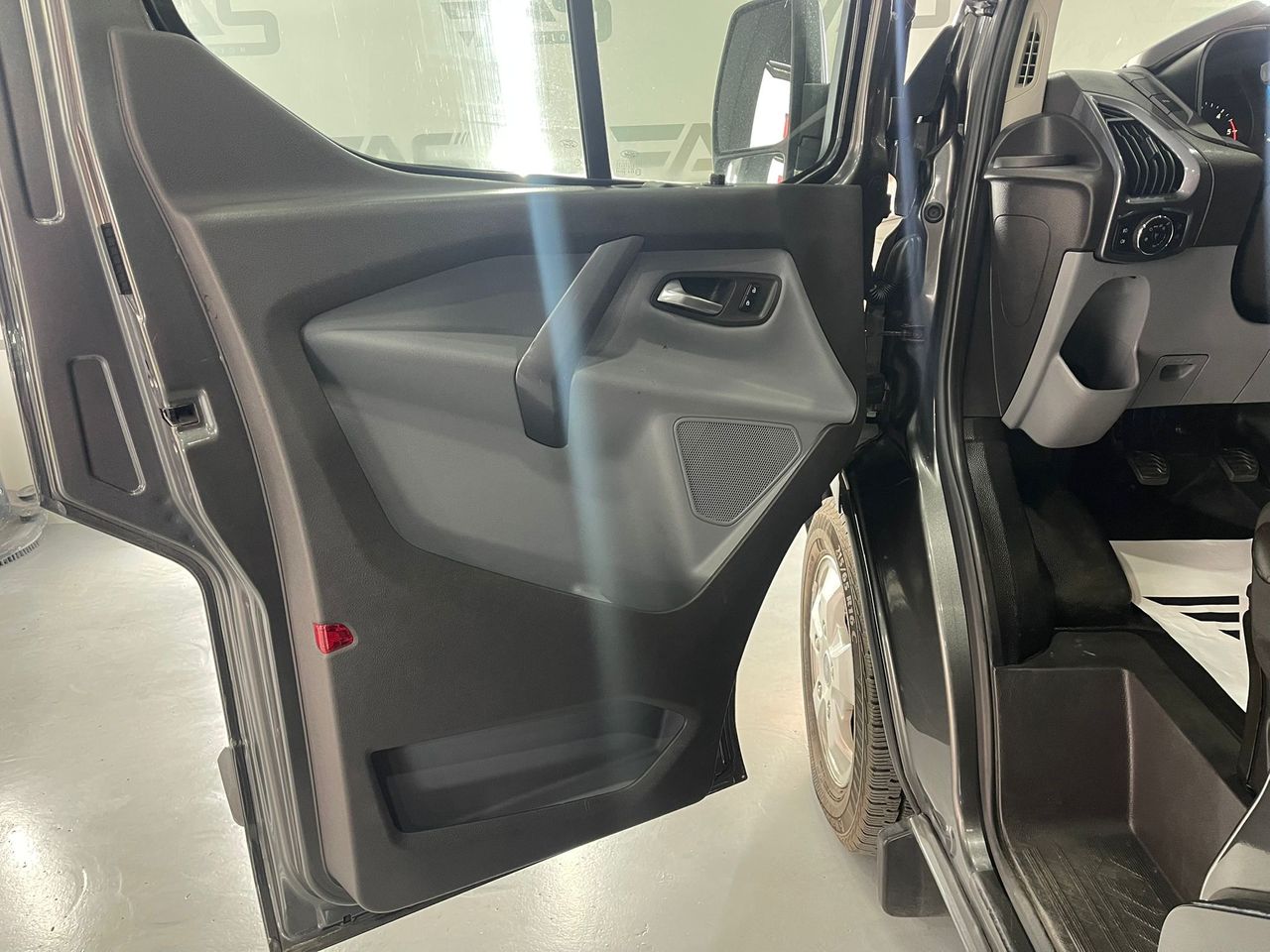 Imagen 179 del Ford Tourneo Custom en Auto Select Edition, Figueres
