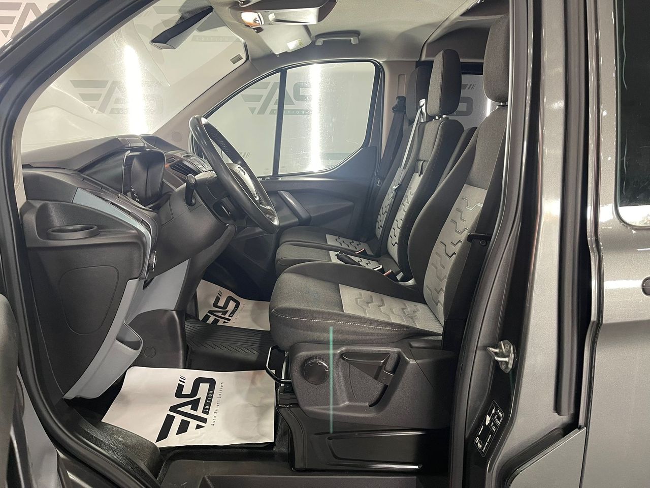 Imagen 165 del Ford Tourneo Custom en Auto Select Edition, Figueres