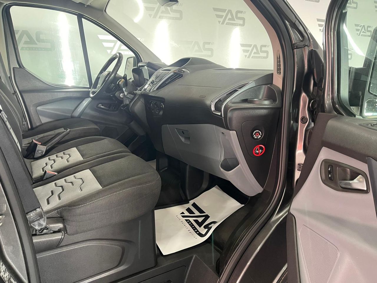 Imagen 145 del Ford Tourneo Custom en Auto Select Edition, Figueres