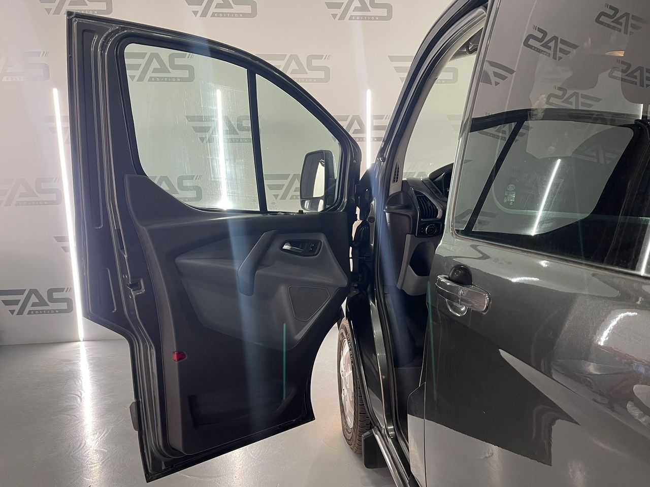 Imagen 109 del Ford Tourneo Custom en Auto Select Edition, Figueres