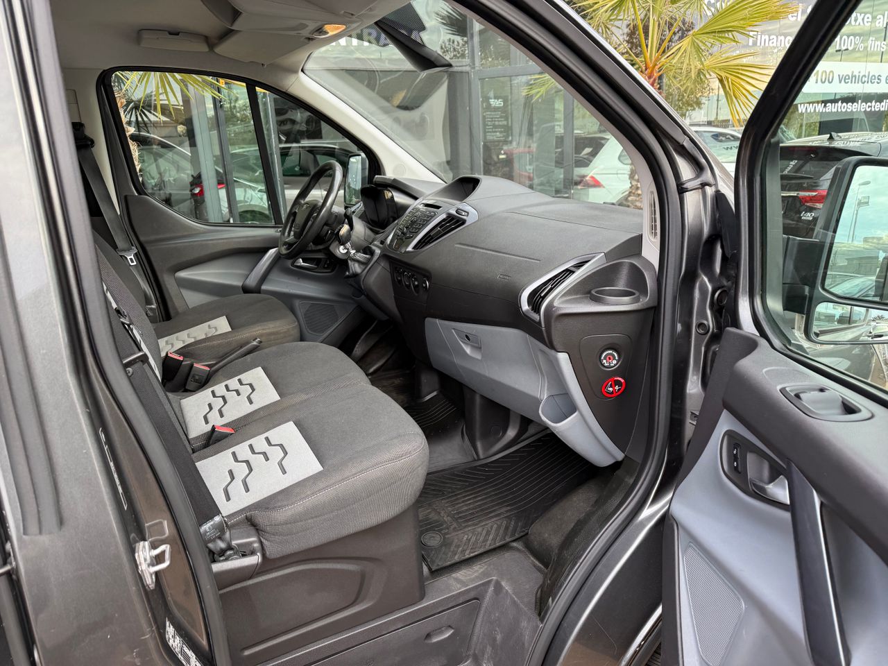 Imagen 7 del Ford Tourneo Custom en Auto Select Edition, Figueres