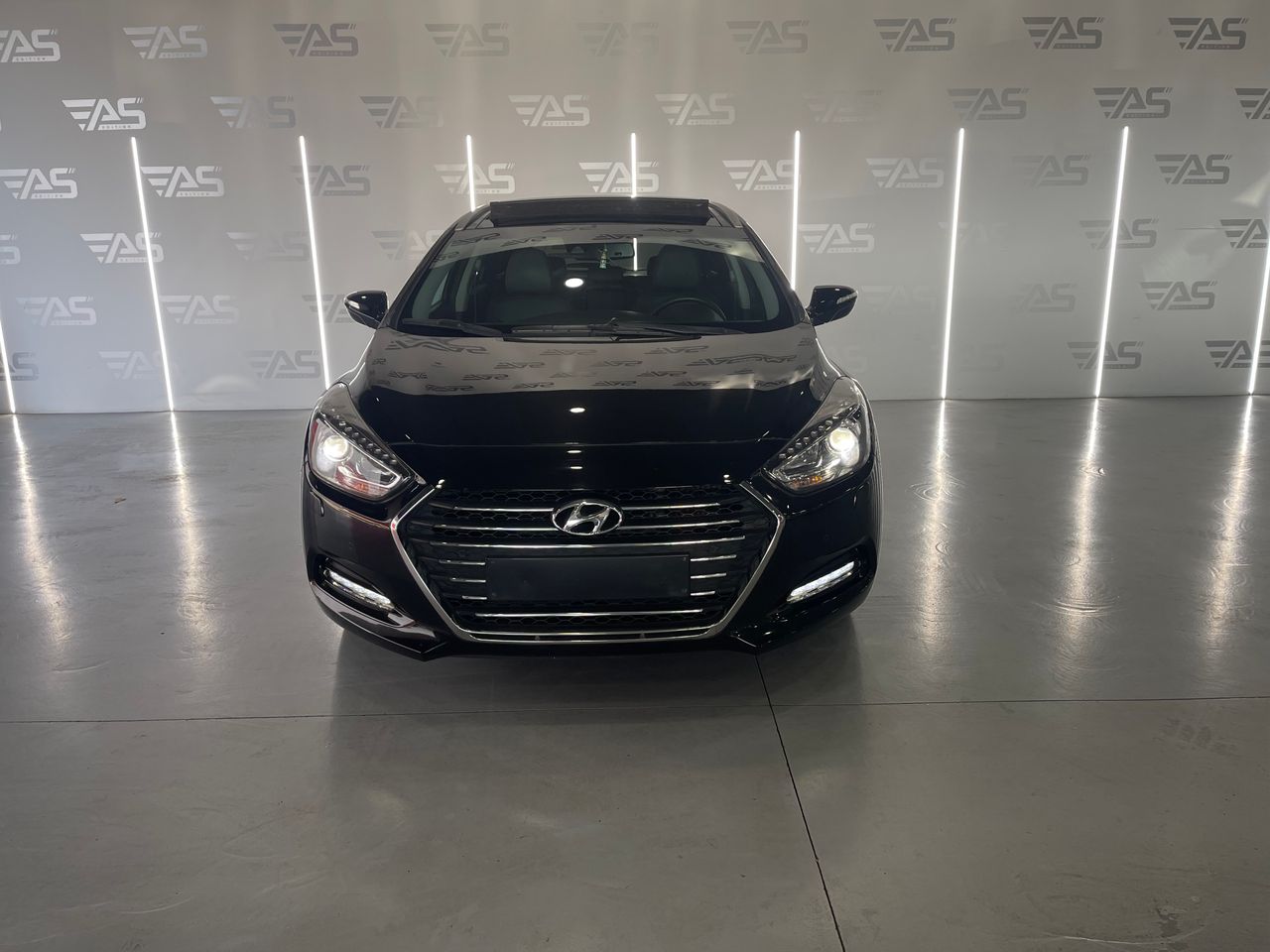 Imagen 8 del Hyundai i40 en Auto Select Edition, Figueres