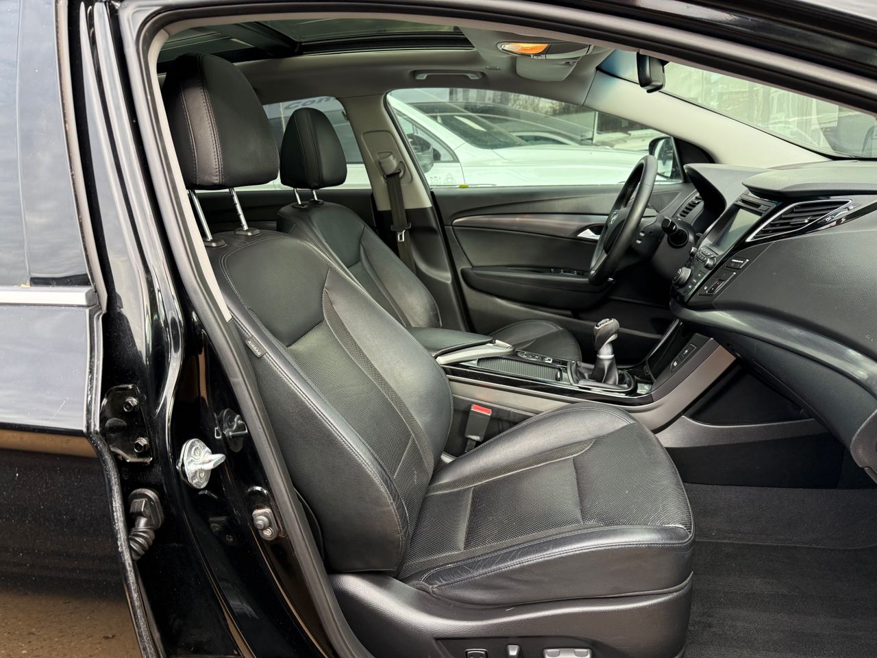 Imagen 8 del Hyundai i40 en Auto Select Edition, Figueres