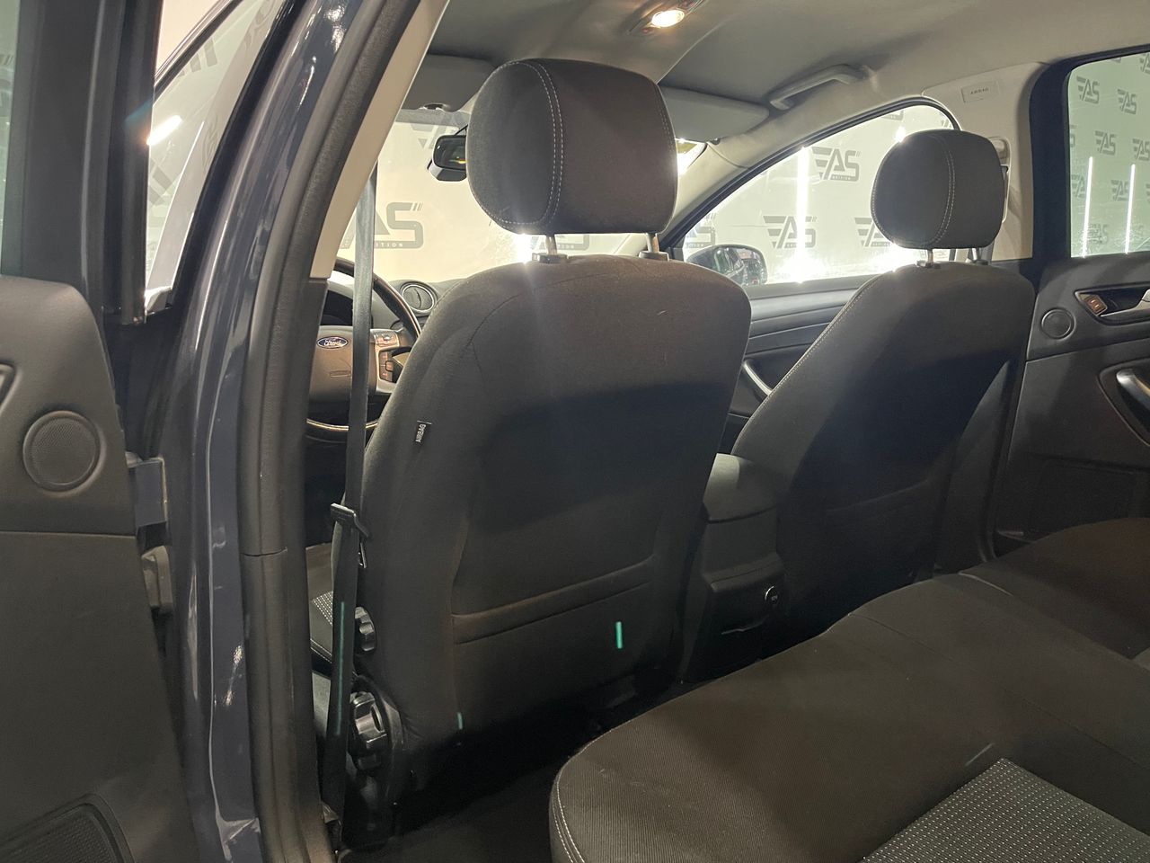 Imagen 96 del Ford Mondeo en Auto Select Edition, Figueres