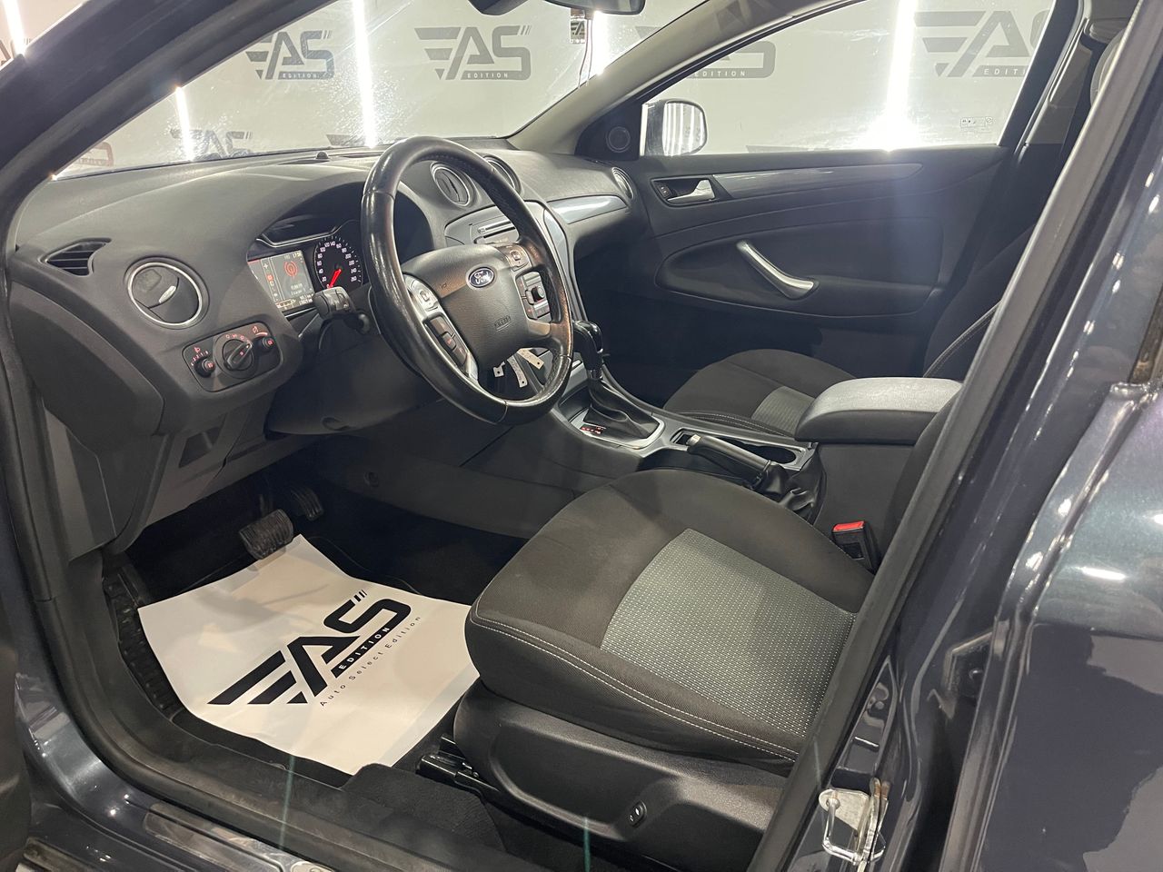 Imagen 116 del Ford Mondeo en Auto Select Edition, Figueres