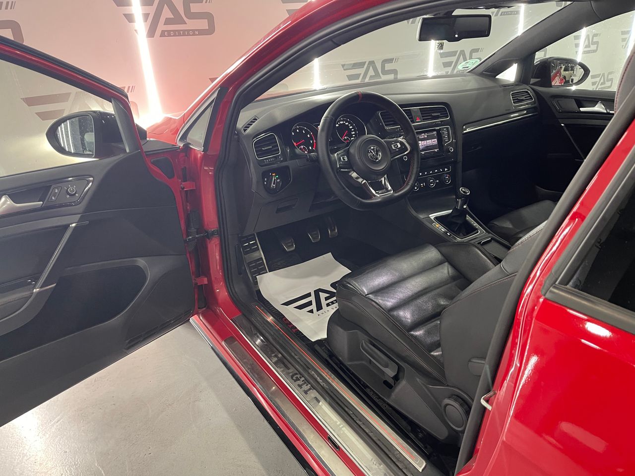 Imagen 98 del Volkswagen Golf en Auto Select Edition, Figueres