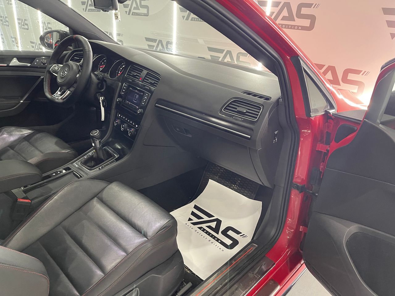 Imagen 136 del Volkswagen Golf en Auto Select Edition, Figueres