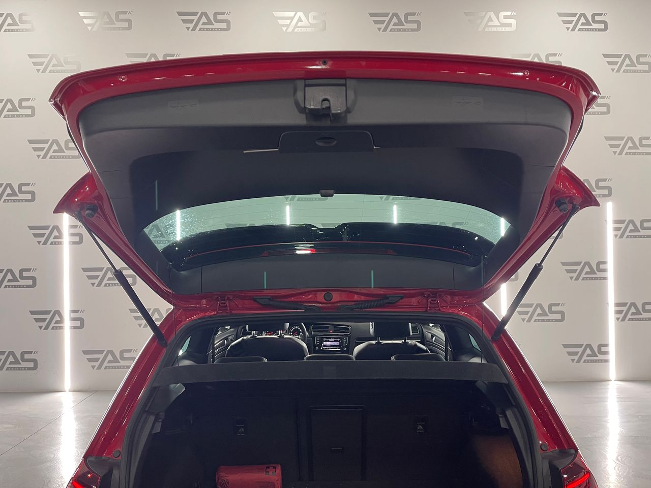 Imagen 82 del Volkswagen Golf en Auto Select Edition, Figueres