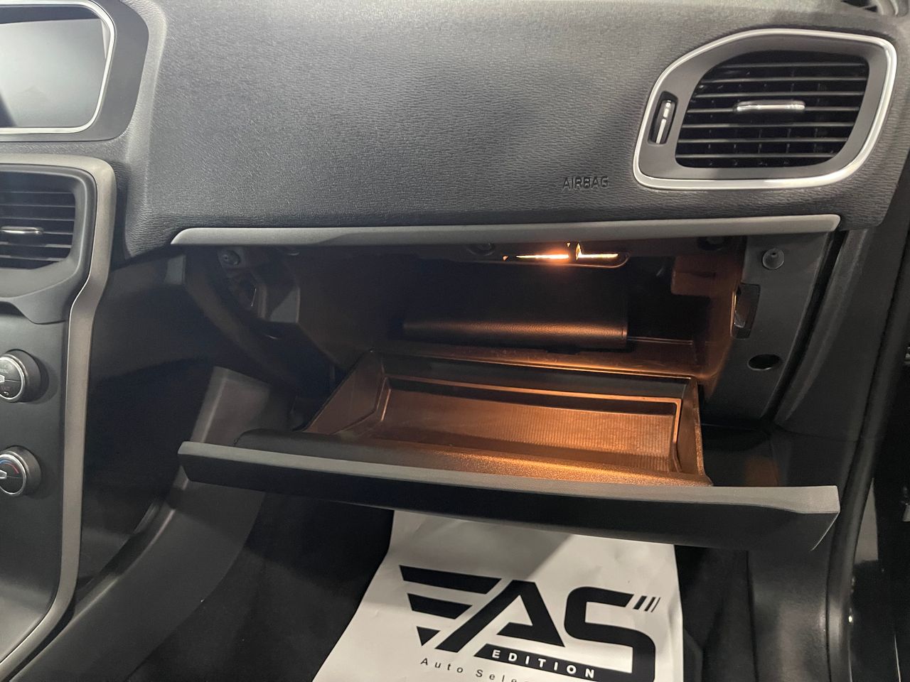 Imagen 99 del Volvo V40 en Auto Select Edition, Figueres