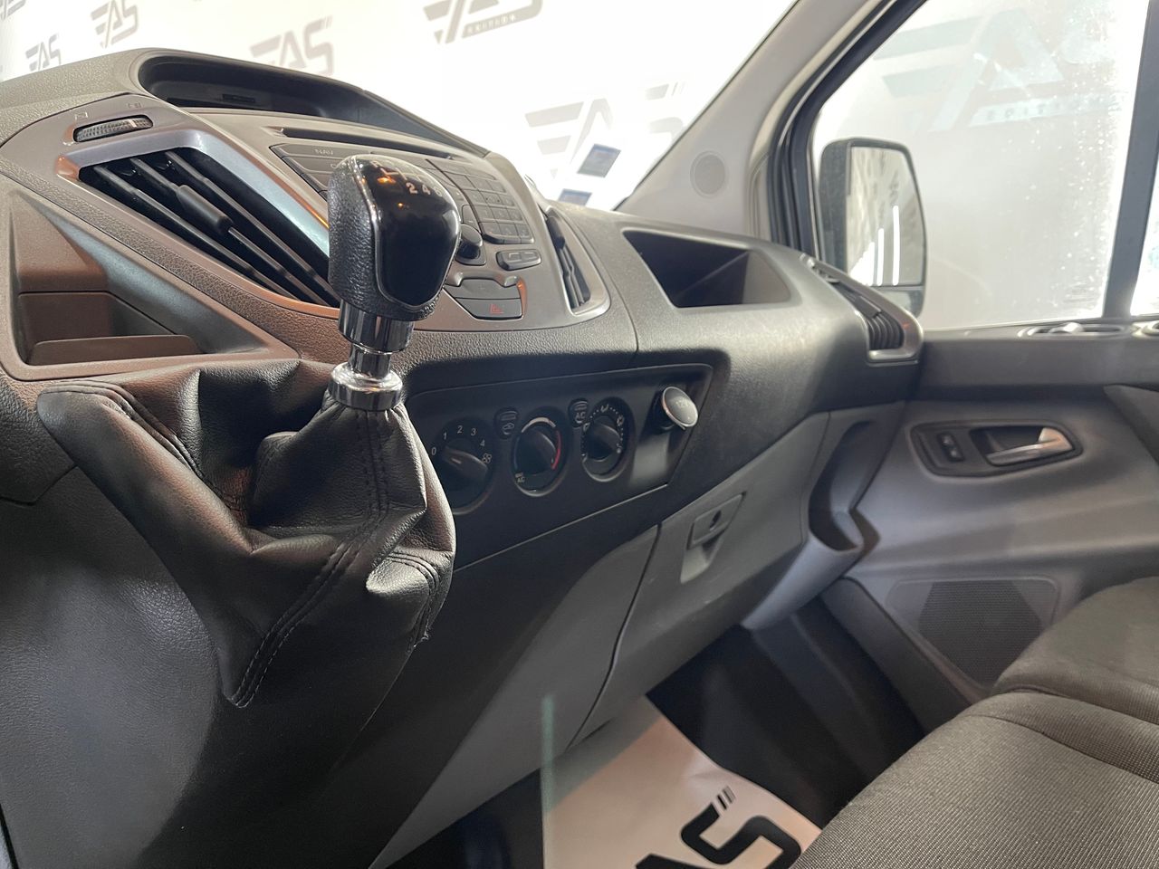 Imagen 82 del Ford Tourneo Custom en Auto Select Edition, Figueres