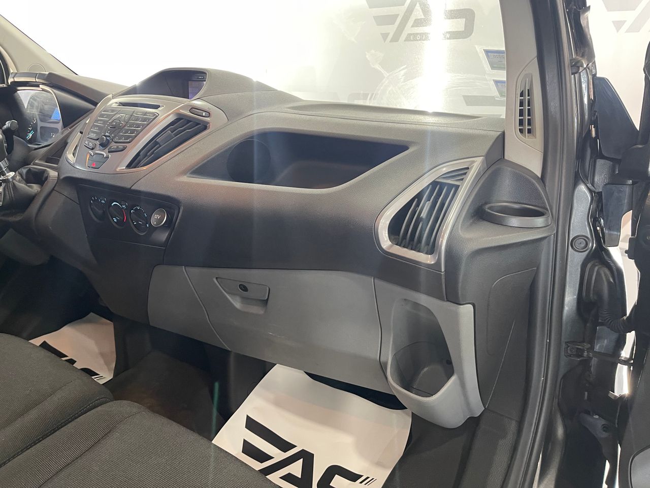 Imagen 115 del Ford Tourneo Custom en Auto Select Edition, Figueres