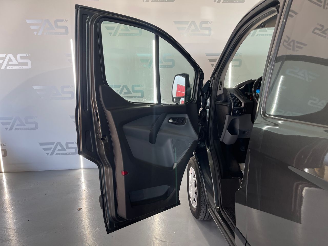 Imagen 84 del Ford Tourneo Custom en Auto Select Edition, Figueres