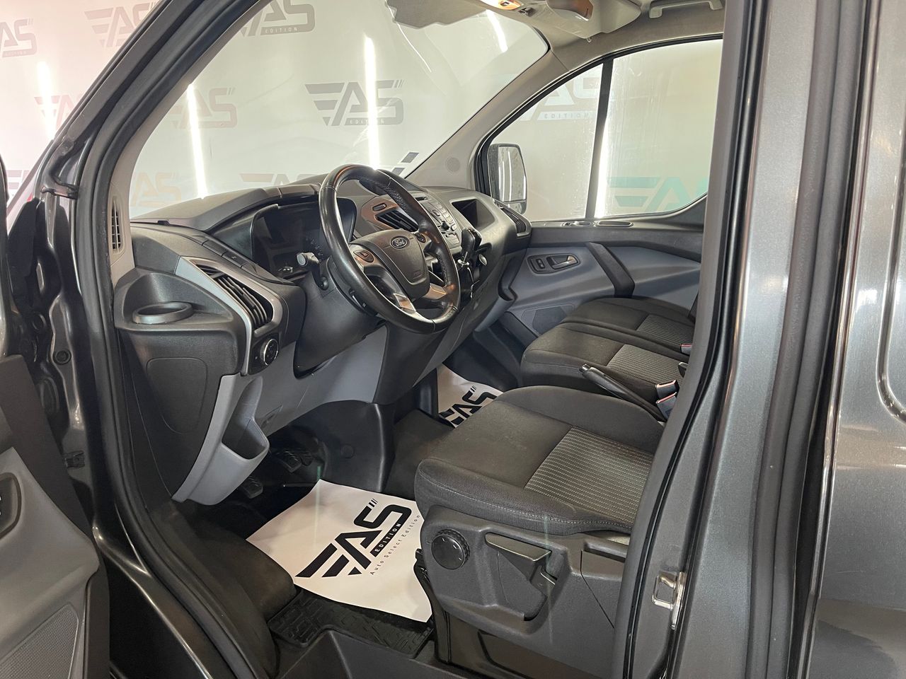 Imagen 79 del Ford Tourneo Custom en Auto Select Edition, Figueres