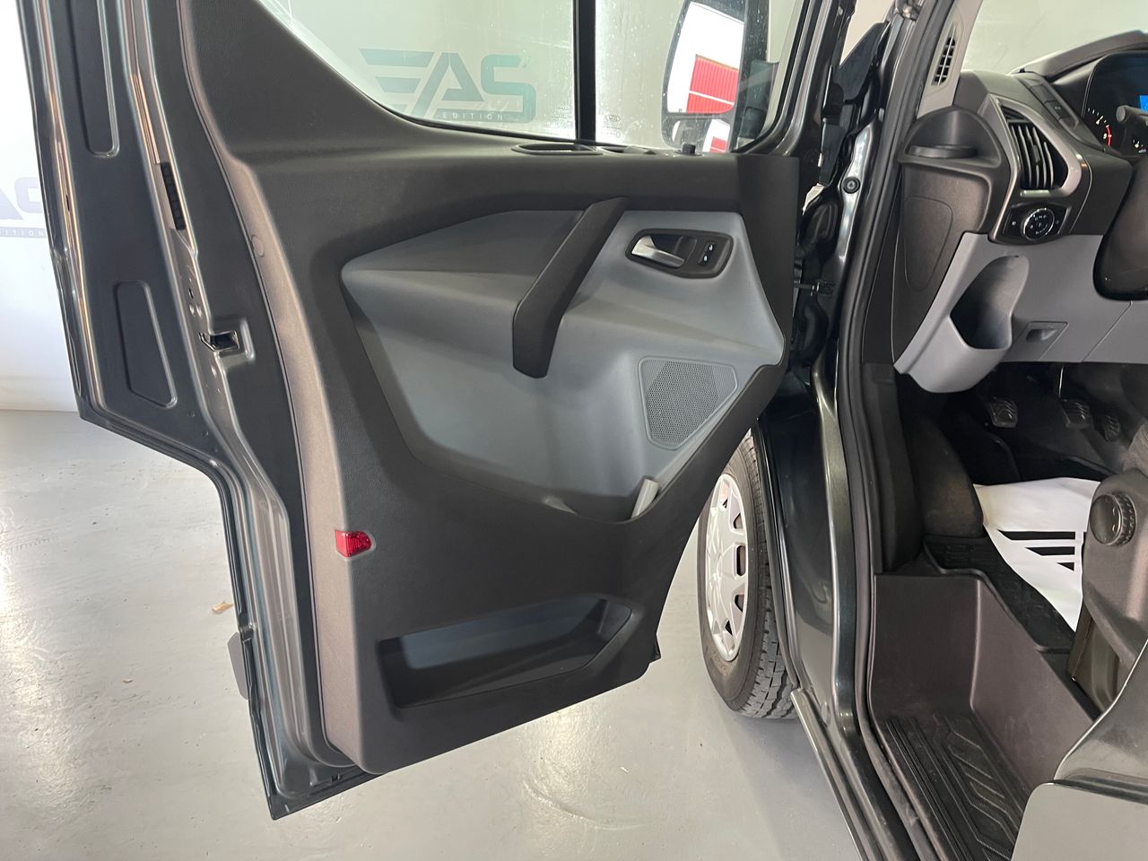 Imagen 85 del Ford Tourneo Custom en Auto Select Edition, Figueres