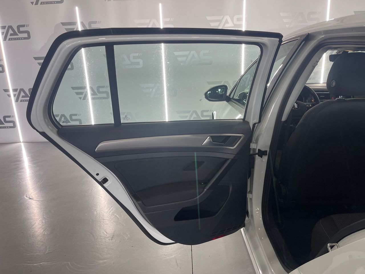 Imagen 92 del Volkswagen Golf en Auto Select Edition, Figueres