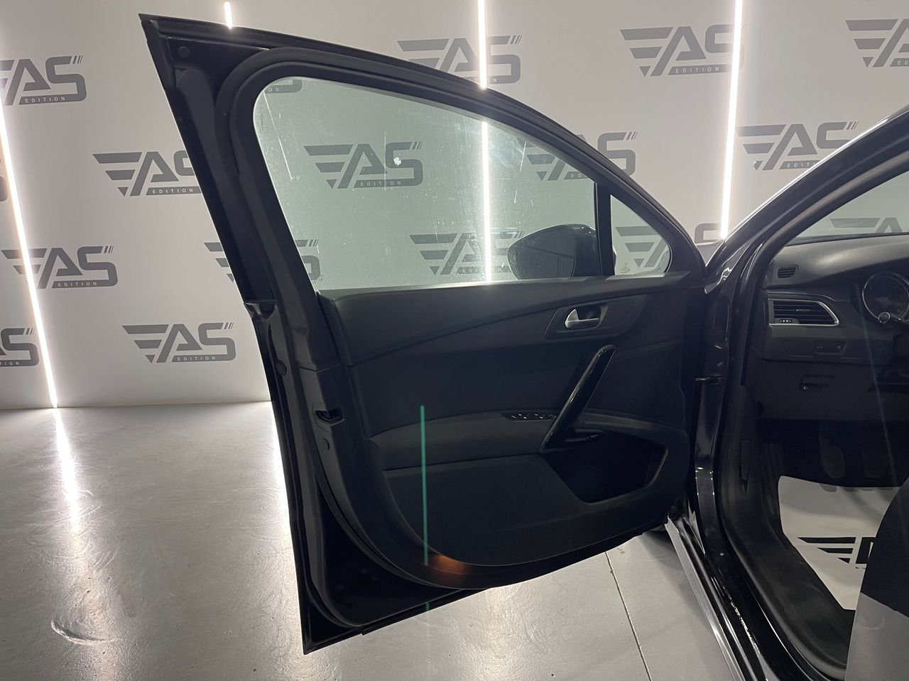 Imagen 61 del Peugeot 508 en Auto Select Edition, Figueres