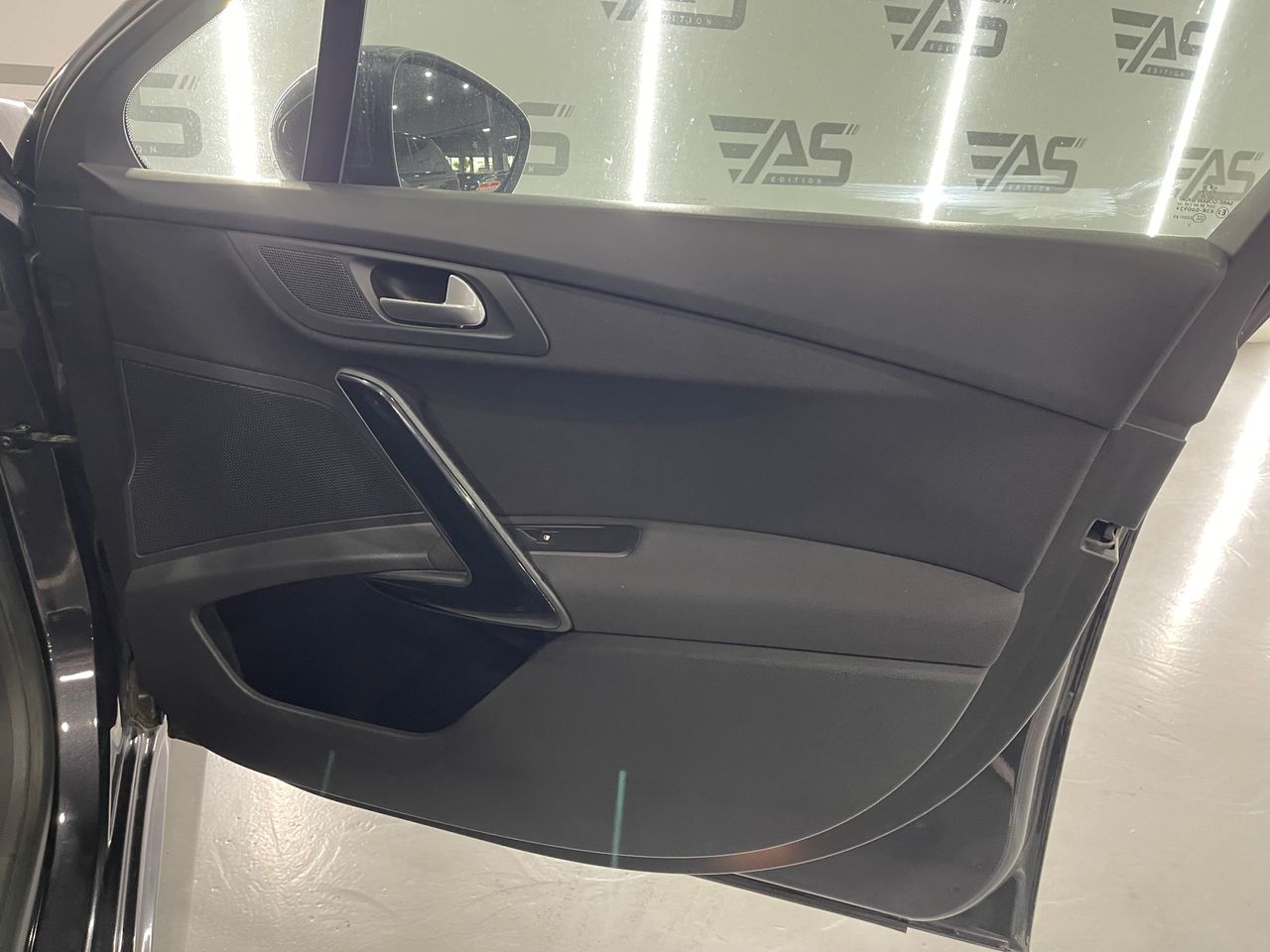 Imagen 99 del Peugeot 508 en Auto Select Edition, Figueres