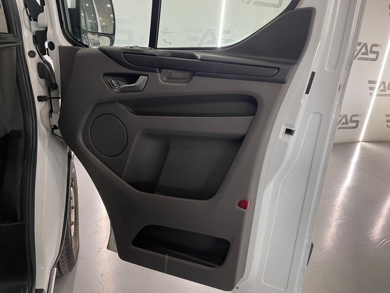 Imagen 112 del Ford Transit Custom en Auto Select Edition, Figueres