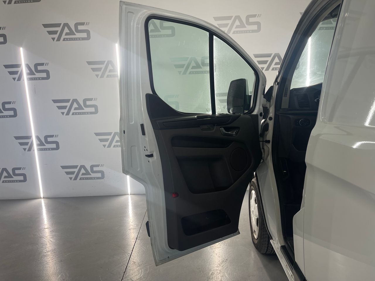 Imagen 70 del Ford Transit Custom en Auto Select Edition, Figueres