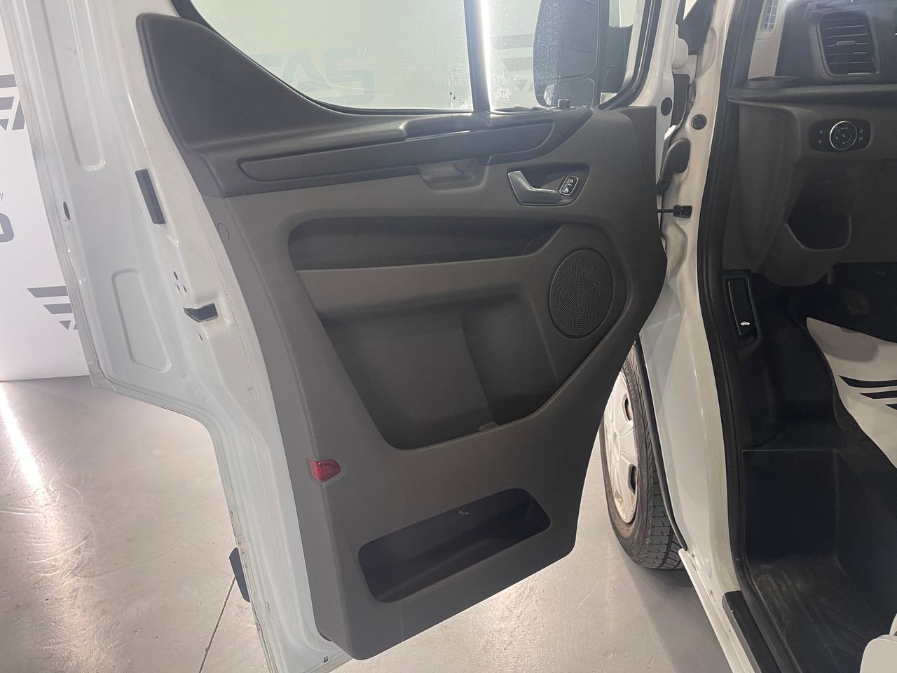 Imagen 71 del Ford Transit Custom en Auto Select Edition, Figueres