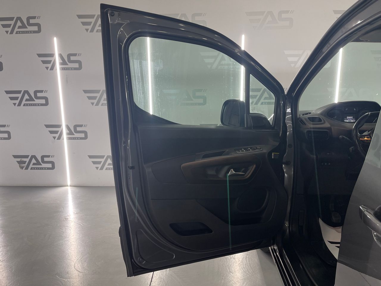 Imagen 112 del Peugeot Rifter en Auto Select Edition, Figueres