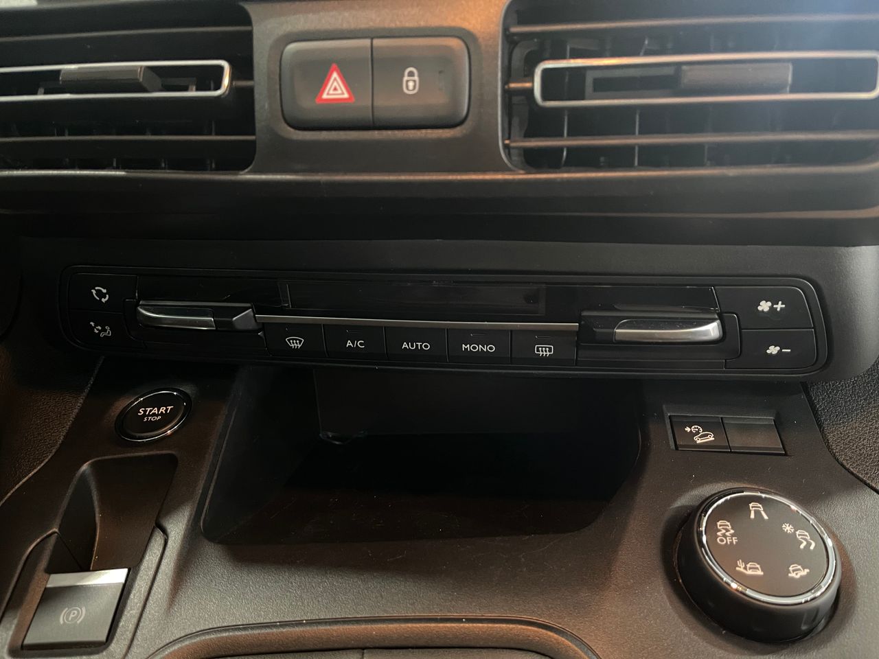 Imagen 155 del Peugeot Rifter en Auto Select Edition, Figueres