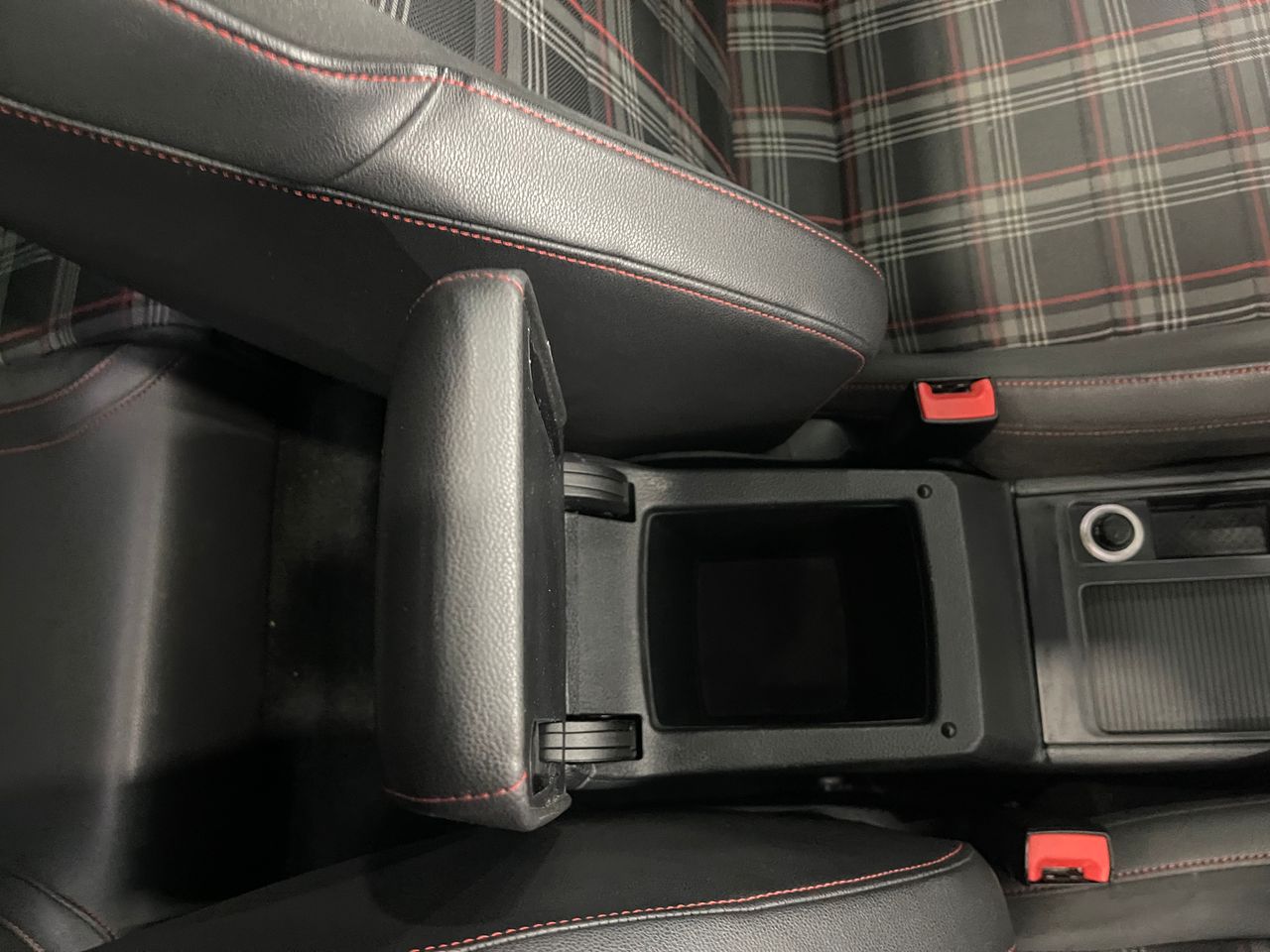 Imagen 129 del Volkswagen Golf en Auto Select Edition, Figueres