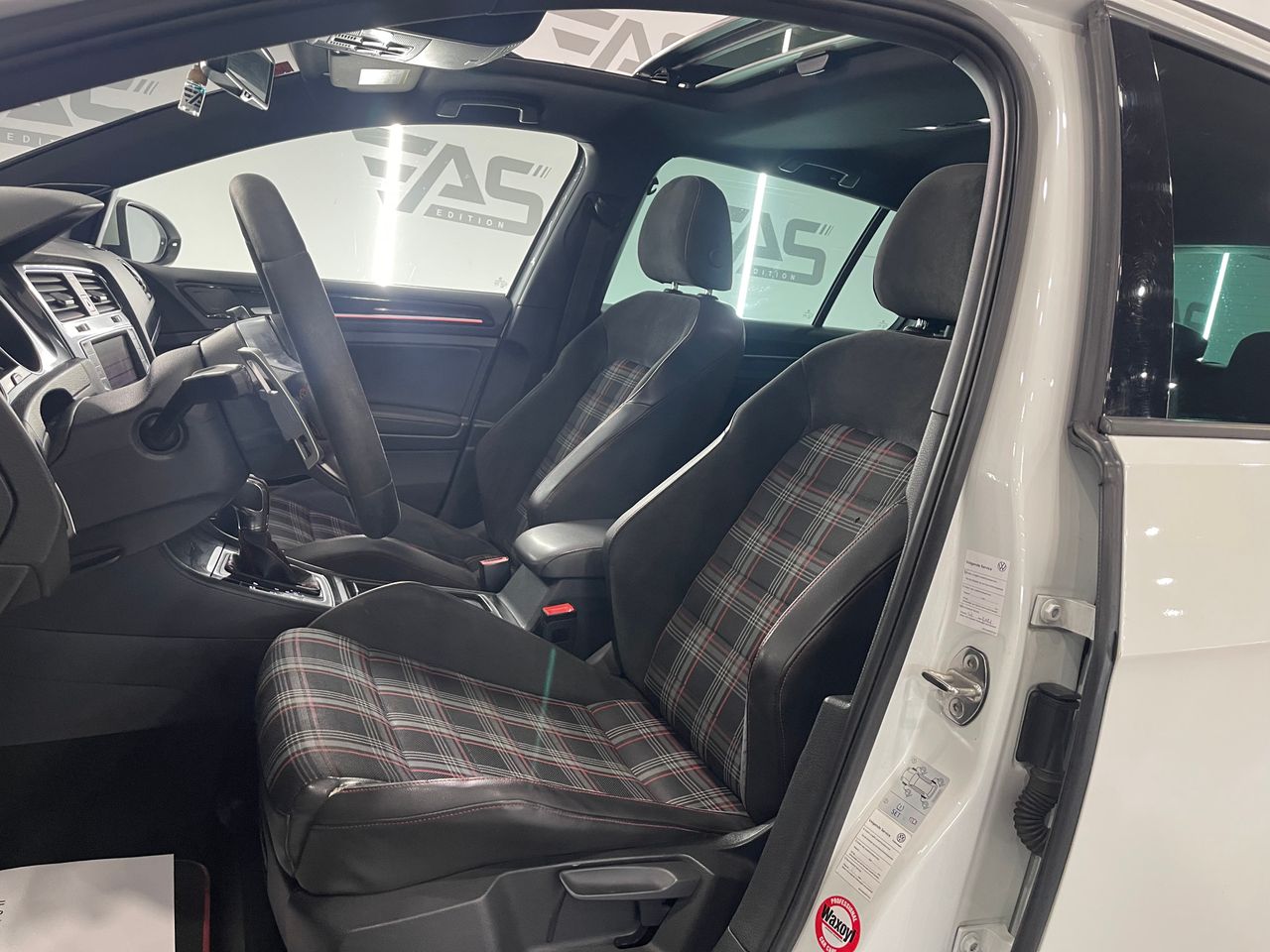 Imagen 153 del Volkswagen Golf en Auto Select Edition, Figueres