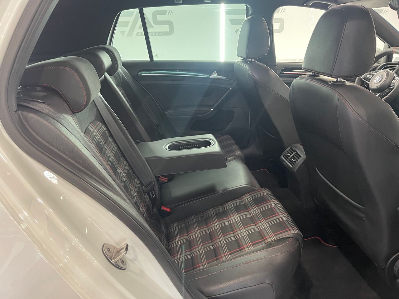 Imagen 84 del Volkswagen Golf en Auto Select Edition, Figueres