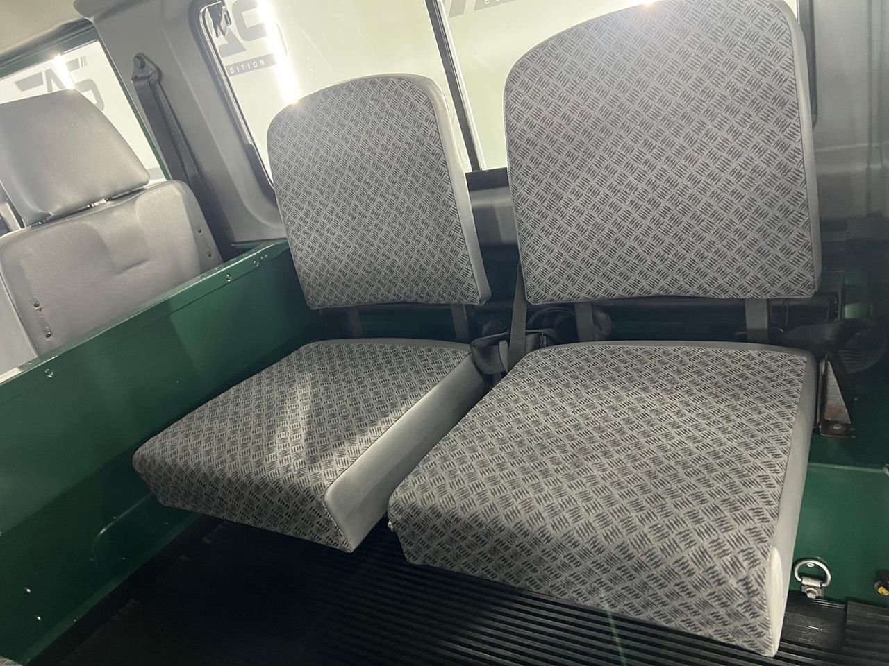 Imagen 75 del Land-Rover Defender en Auto Select Edition, Figueres