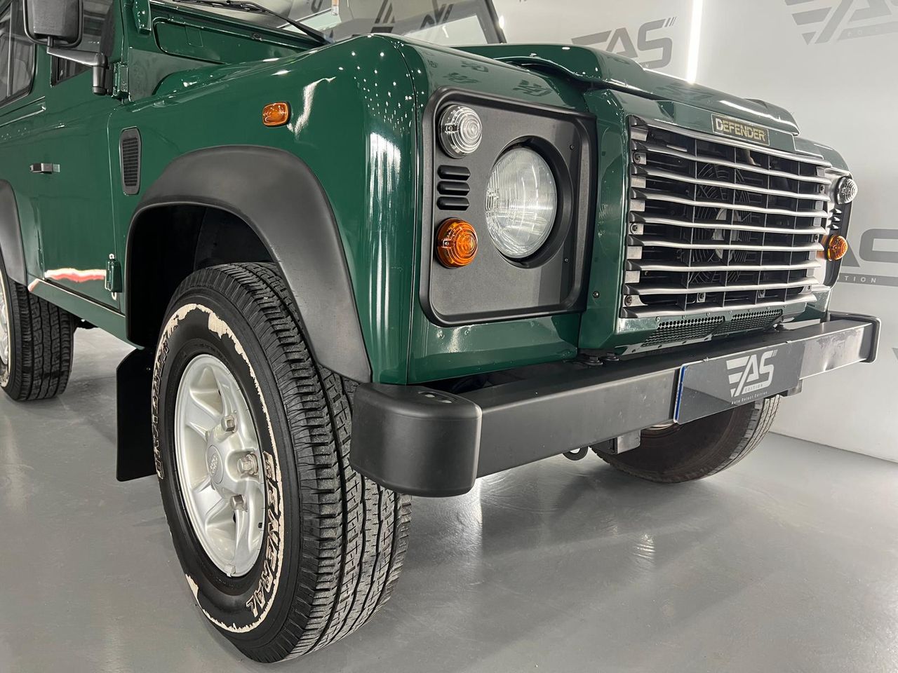 Imagen 32 del Land-Rover Defender en Auto Select Edition, Figueres