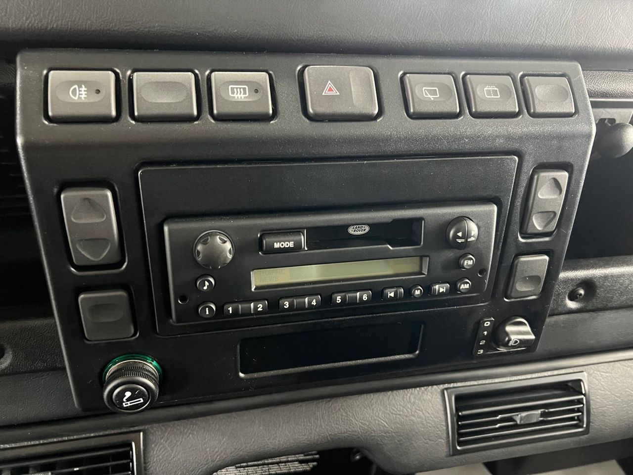 Imagen 112 del Land-Rover Defender en Auto Select Edition, Figueres