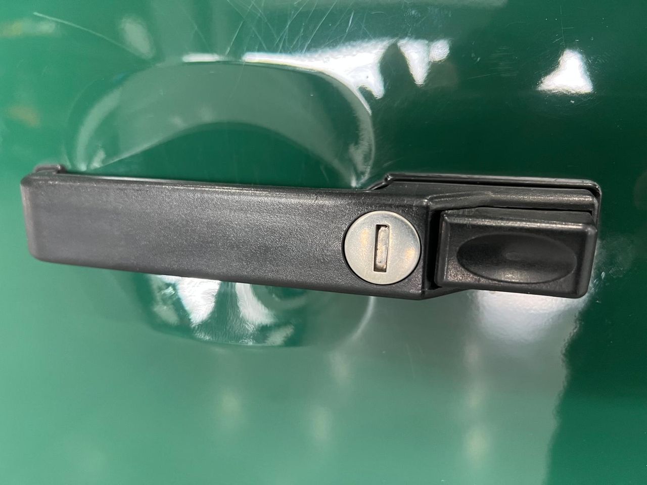 Imagen 28 del Land-Rover Defender en Auto Select Edition, Figueres