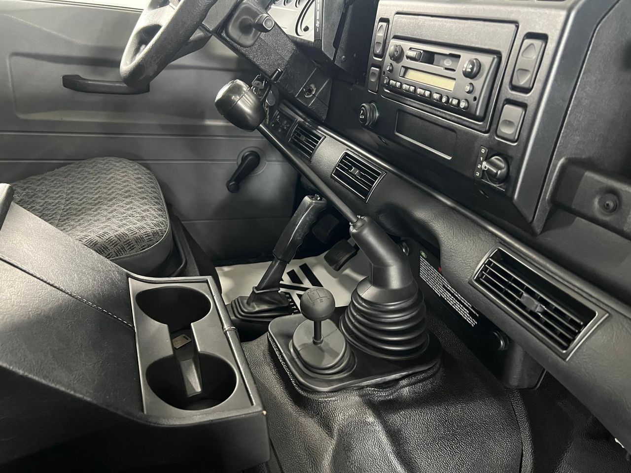 Imagen 83 del Land-Rover Defender en Auto Select Edition, Figueres