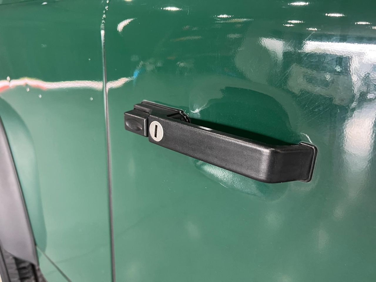 Imagen 37 del Land-Rover Defender en Auto Select Edition, Figueres