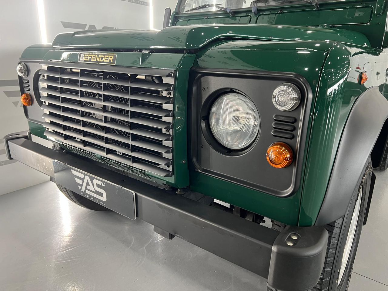 Imagen 35 del Land-Rover Defender en Auto Select Edition, Figueres