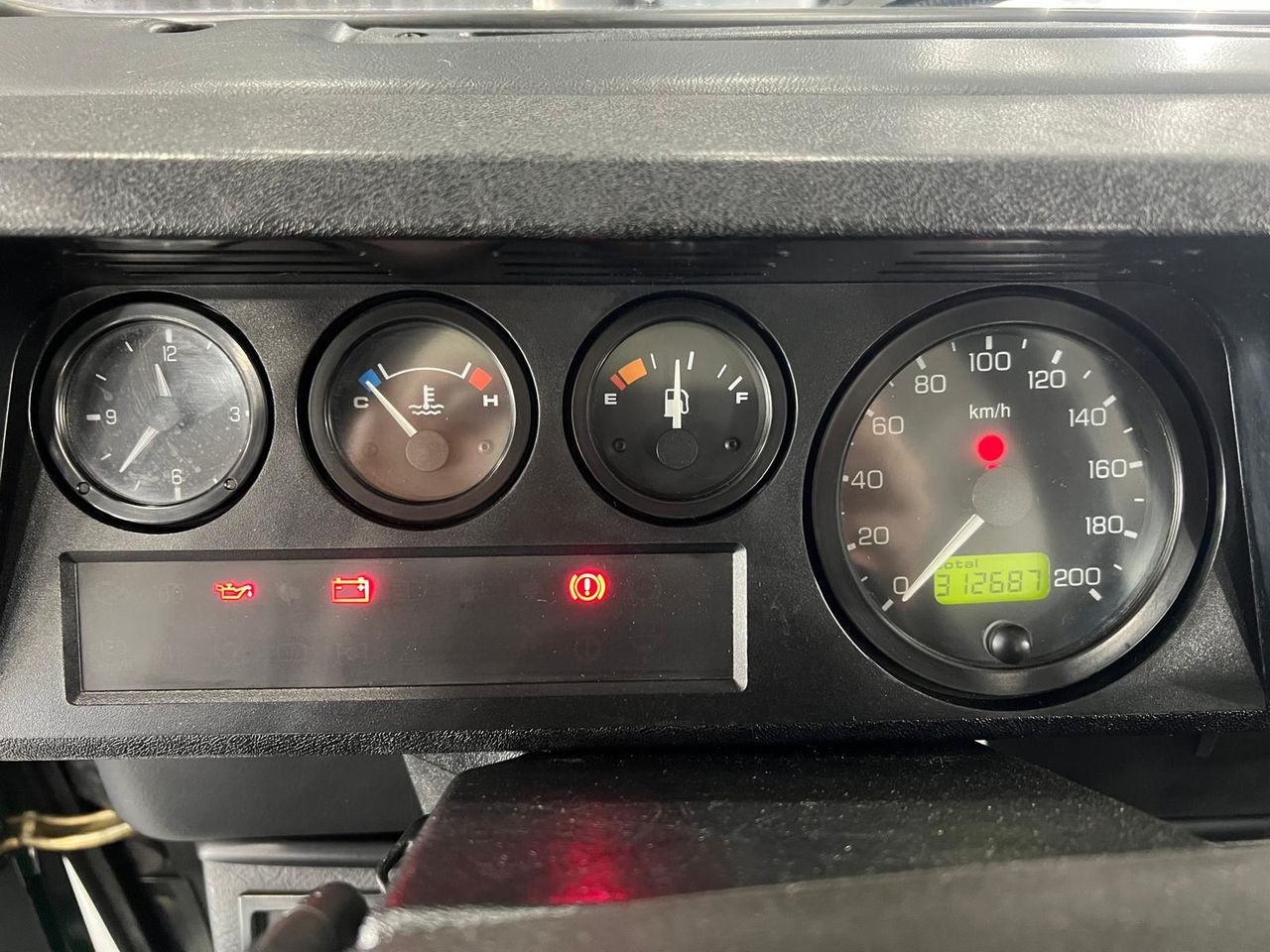 Imagen 114 del Land-Rover Defender en Auto Select Edition, Figueres