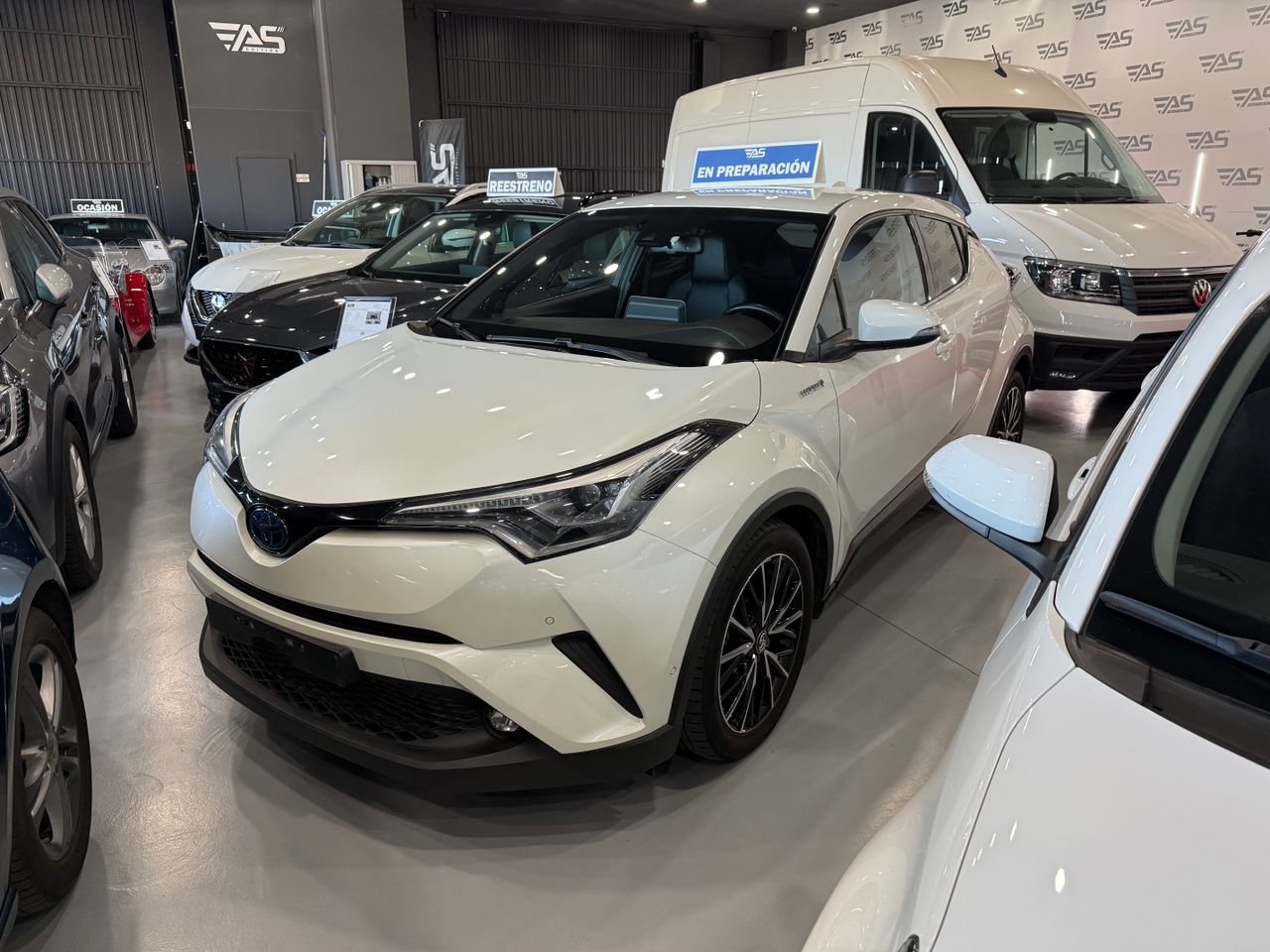 Toyota C-HR 1.8cc 125H Hybrido gasolina Auto.