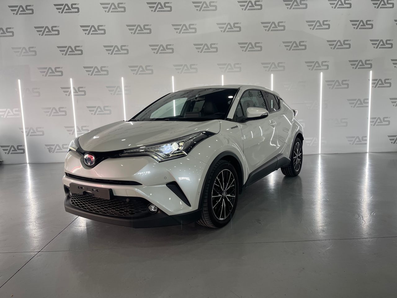 Toyota C-HR 1.8cc 125H Hybrido gasolina Auto.