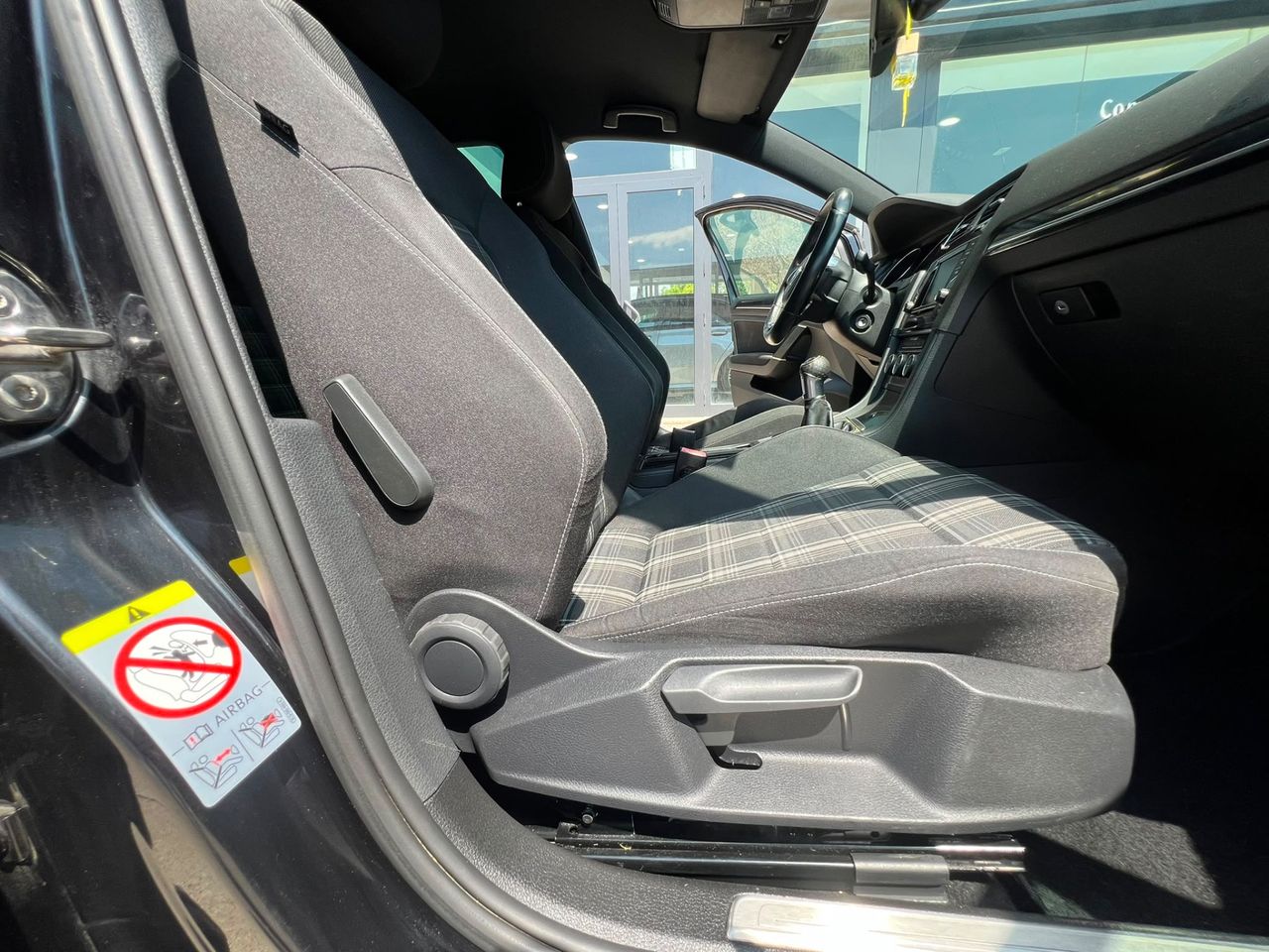 Imagen 104 del Volkswagen Golf en Auto Select Edition, Figueres