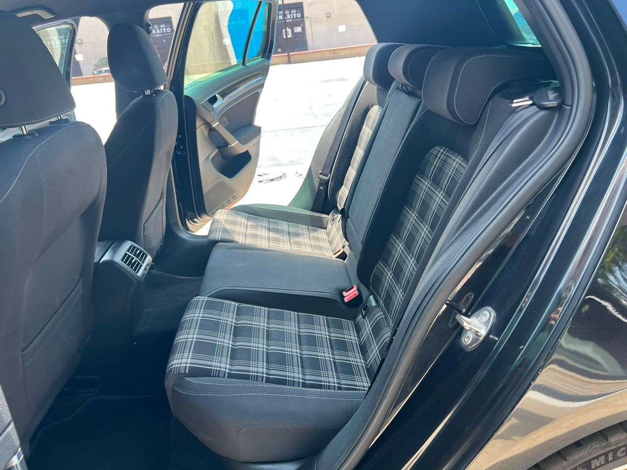 Imagen 68 del Volkswagen Golf en Auto Select Edition, Figueres